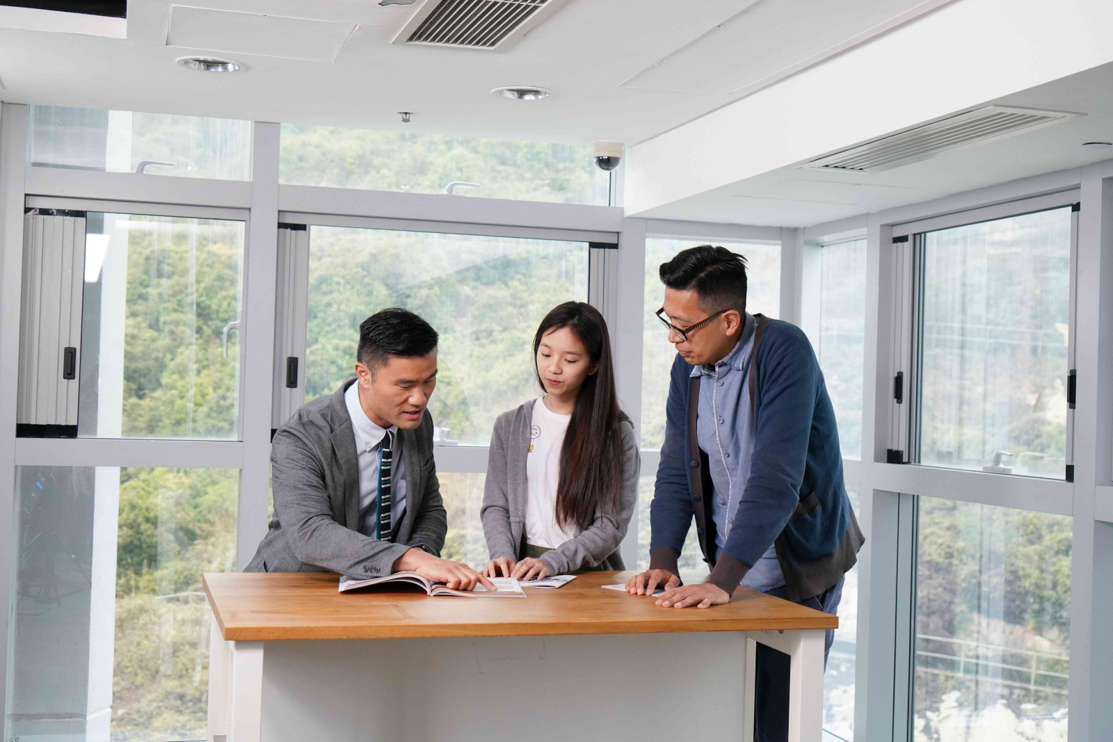 「停一停…聽聽子女的心聲」家長講座2021
助家長與子女一同規劃文憑試升學路（6月5、19日）